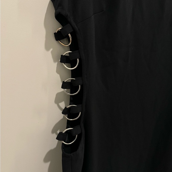 Zara Black Midi Ring Side Cutouts - Picture 2 of 4